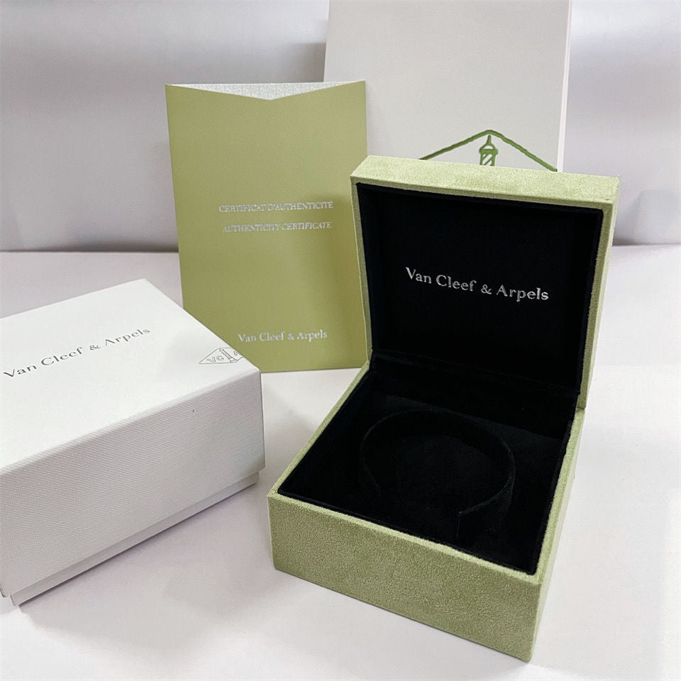 VA Kleeblatt Armband Halskette Ring Box Geschenktüte
