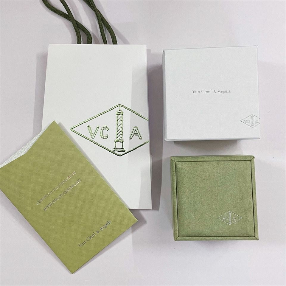 VA Kleeblatt Armband Halskette Ring Box Geschenktüte