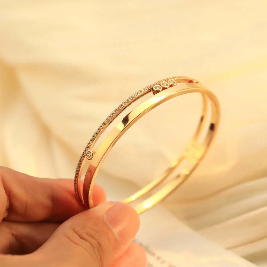 [Vicky]Move Romane Diamond Bangle Bracelet