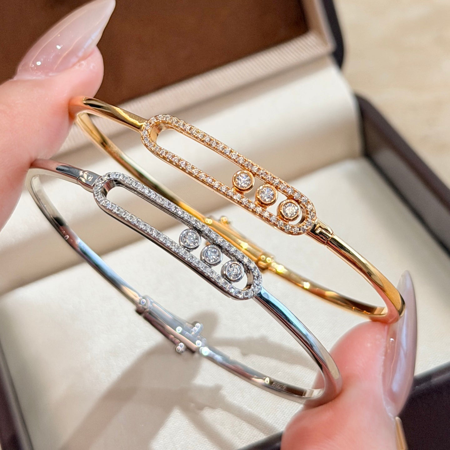 [Vicky]Move Pavé Diamond Bangle Bracelet M