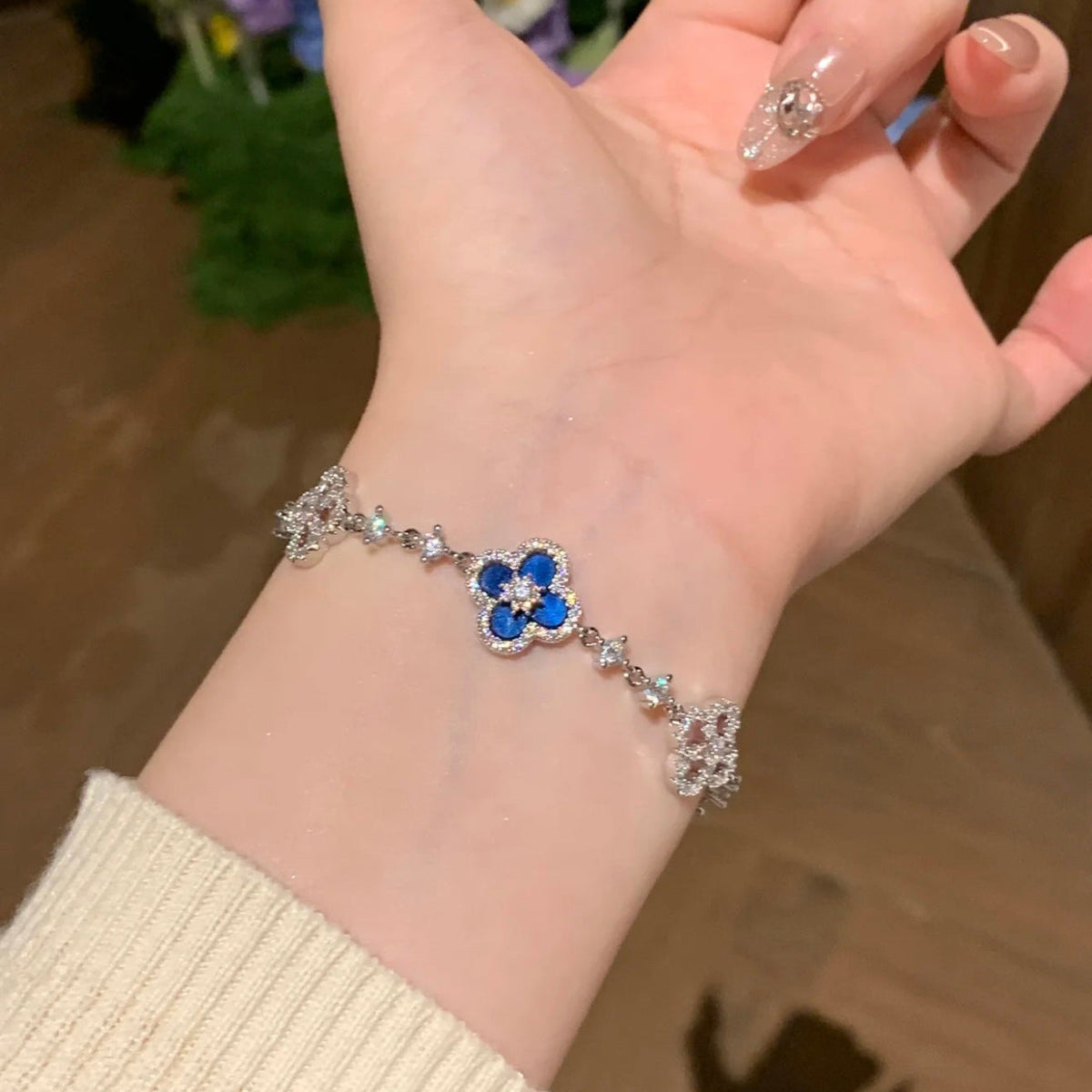 [Royal&Vicky]CLOVER 5 MOTIF PINK BLUE RED WHITE BRACELET