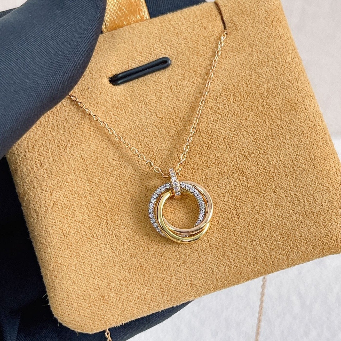 [Vicky]TRINITY NECKLACE SILVER GOLD PINK GOLD DIAMONDS