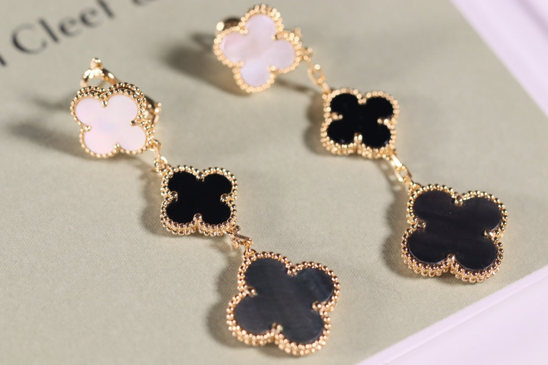 [Vicky]CLOVER EARRINGS GOLD ONYX MOP 3 MOTIF