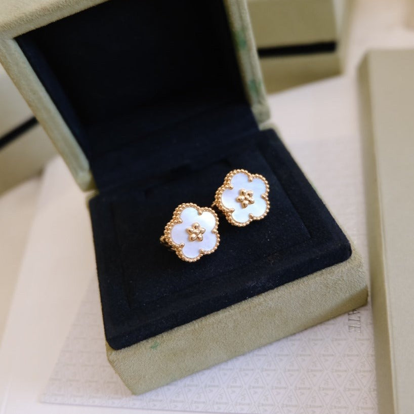 [Royal&Vicky]LUCKY PINK GOLD WHITE MOP EARRINGS