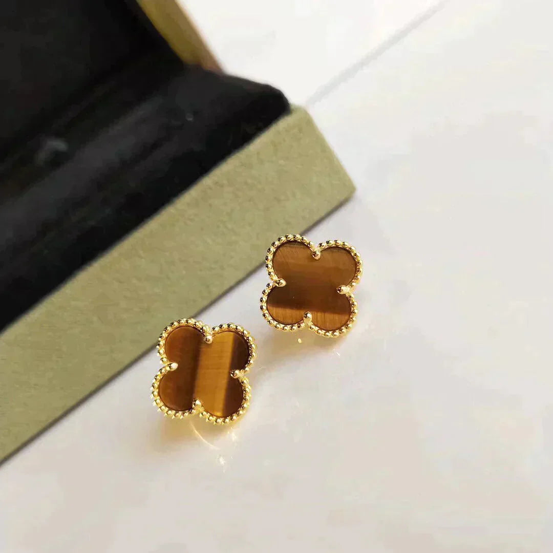 [Vicky]CLOVER MEDIUM 1 MOTIFS TIGER EYE EARRINGS