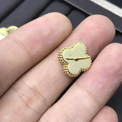 [Vicky]CLOVER MINI 9.5MM LASER EARRINGS