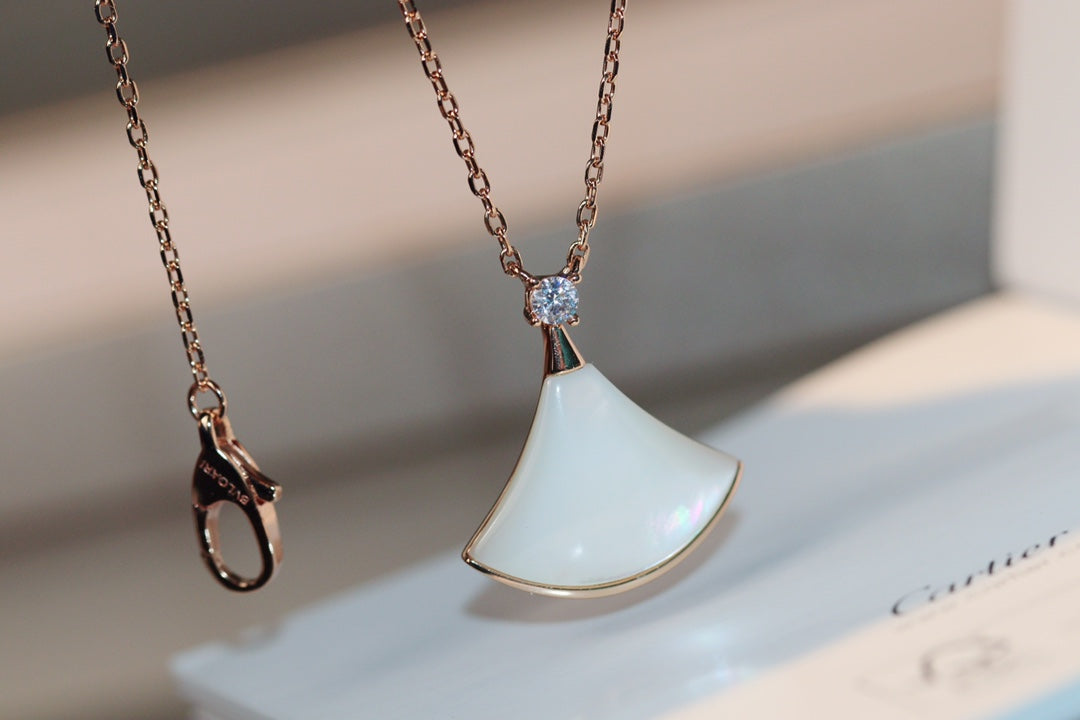 [Vicky]DREAM NECKLACE WHITE MOP PINK GOLD 1 DIAMOND