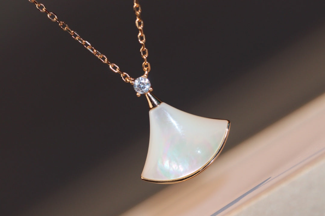 [Vicky]DREAM NECKLACE WHITE MOP PINK GOLD 1 DIAMOND