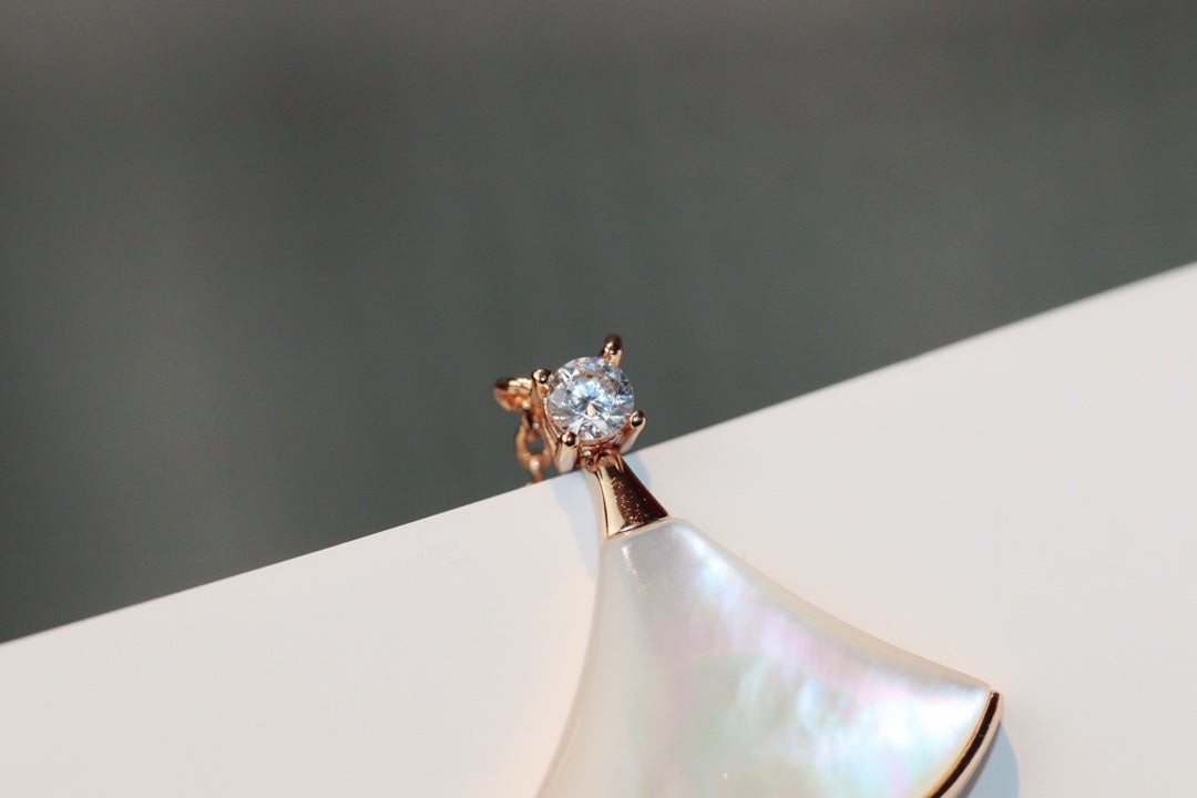 [Vicky]DREAM NECKLACE WHITE MOP PINK GOLD 1 DIAMOND