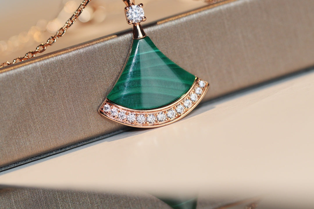[Vicky]DREAM NECKLACE MALACHITE DIAMOND