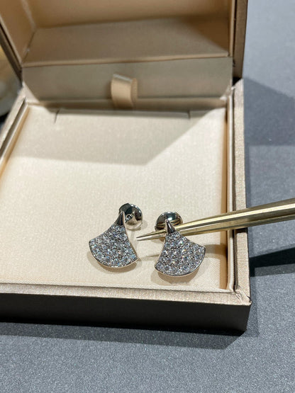 [Vicky]DREAM STUD EARRINGS DIAMOND