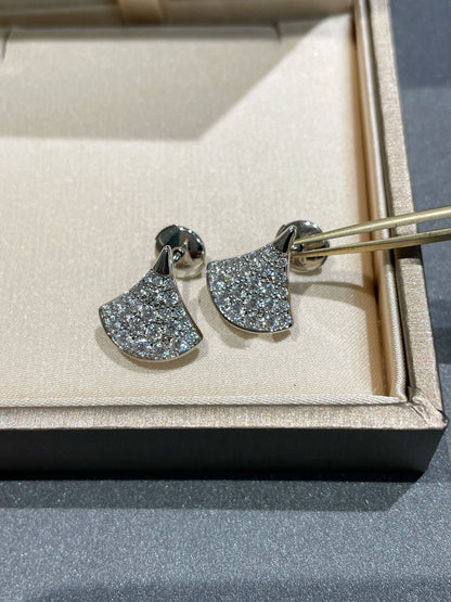 [Vicky]DREAM STUD EARRINGS DIAMOND