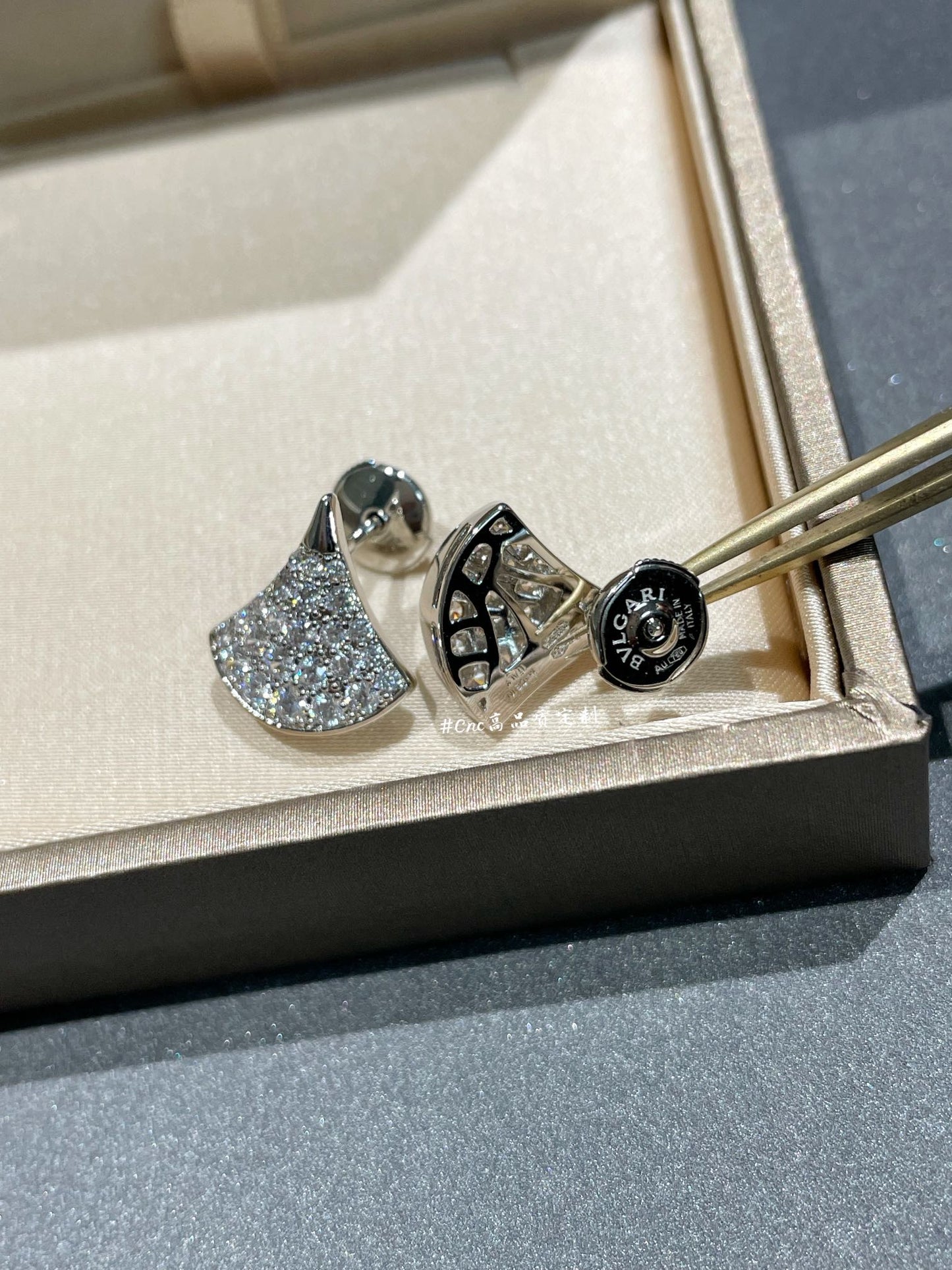 [Vicky]DREAM STUD EARRINGS DIAMOND