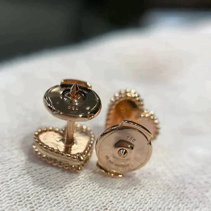 [Vicky]HEART CARNELIAN STUD EARRINGS