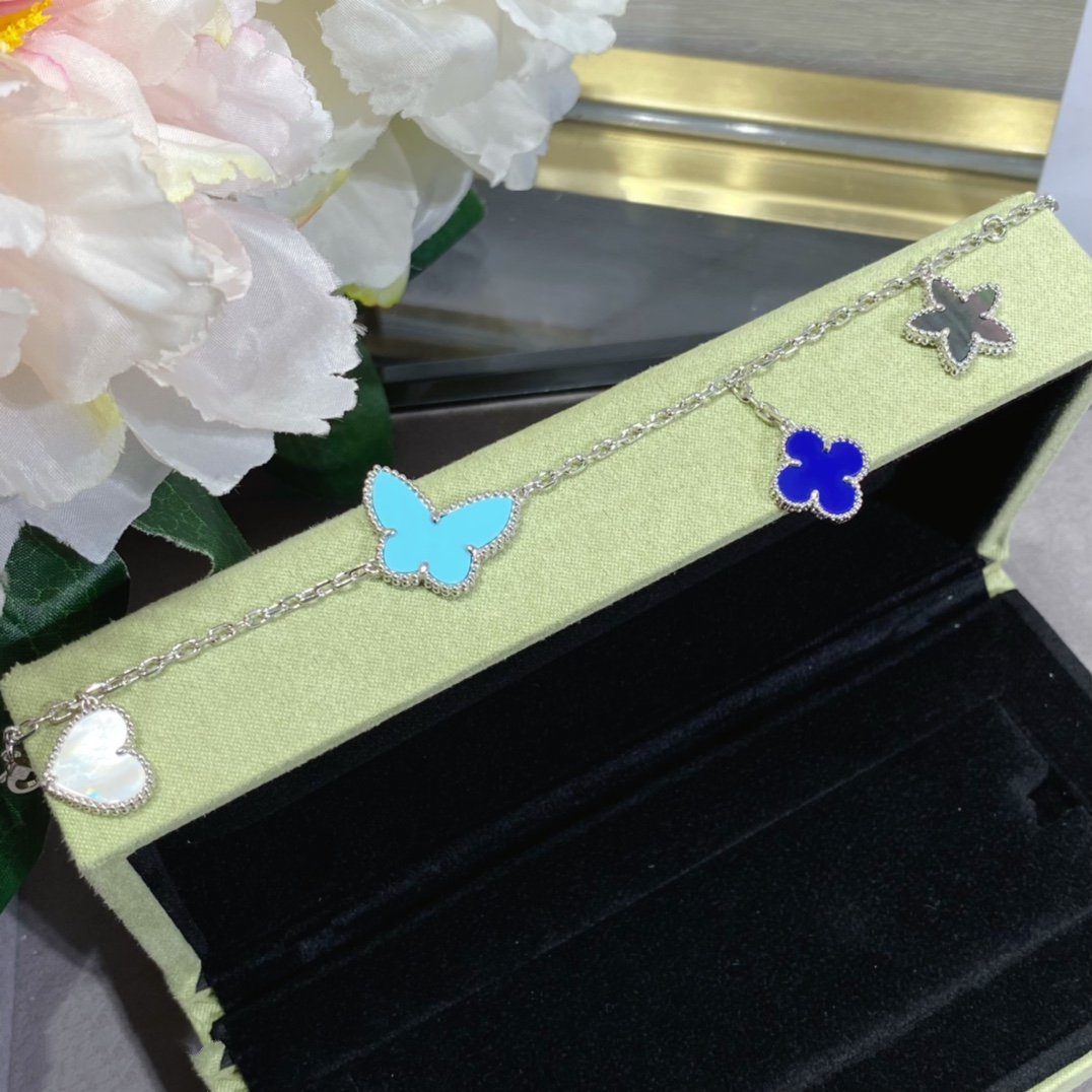 [Vicky]LUCKY SPRING SILVER BRACELET 4 MOTIF