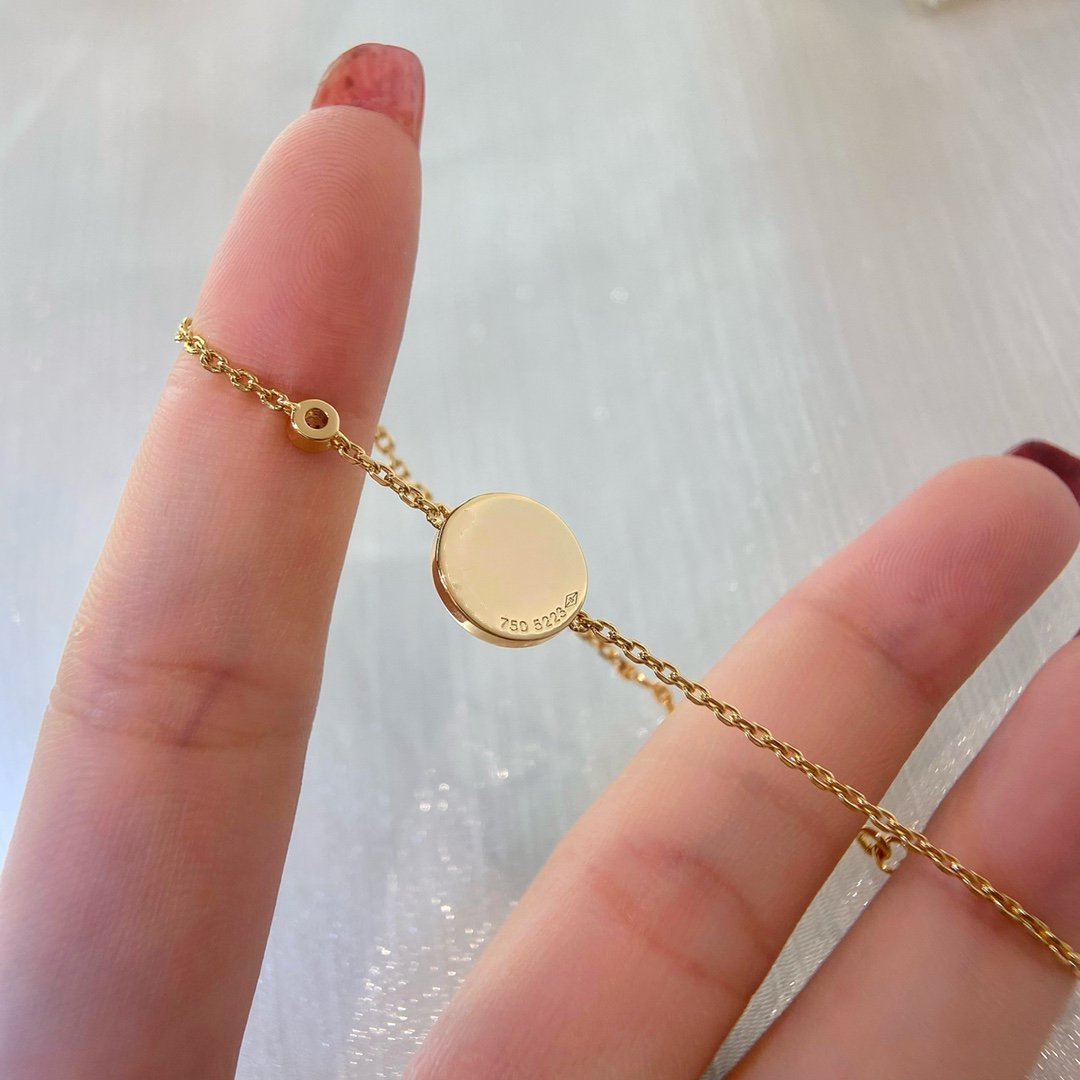 [ヴィッキー]サンペンダントカーネリアンブレスレット