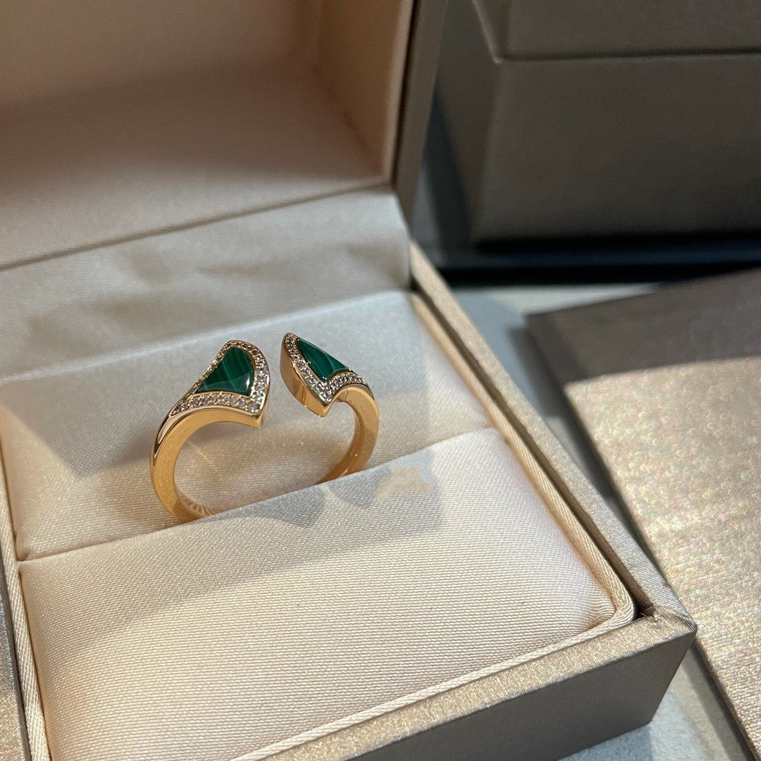 [Vicky] OFFENER RING AUS MALACHIT UND DIAMANT