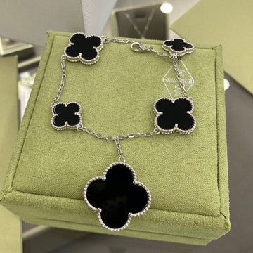 [Royal&Vicky]CLOVER 5 MOTIFS SIVLER ONYX BRACELET