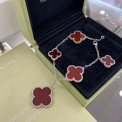 [Vicky]CLOVER 5 MOTIFS SIVLER CARNELIAN BRACELET