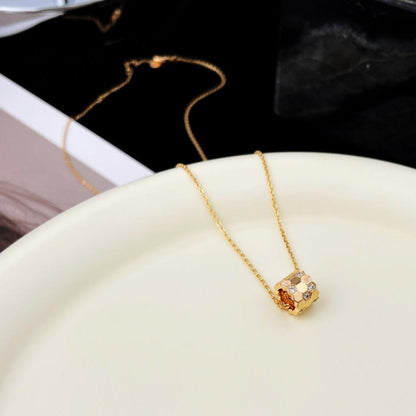 [Vicky] BEE MINI ANHÄNGER DIAMANT HALSKETTE