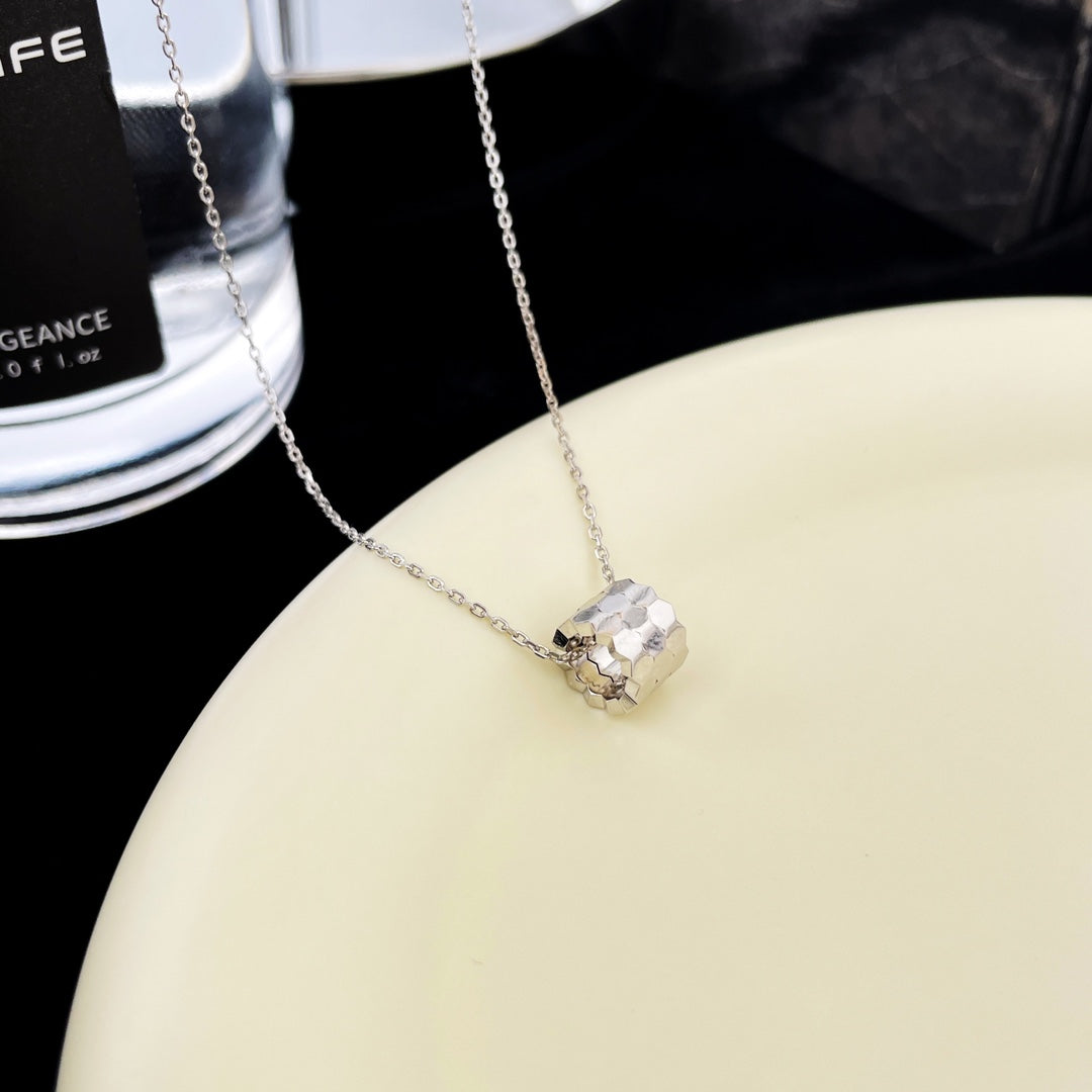 [Vicky] BEE MINI ANHÄNGER DIAMANT HALSKETTE