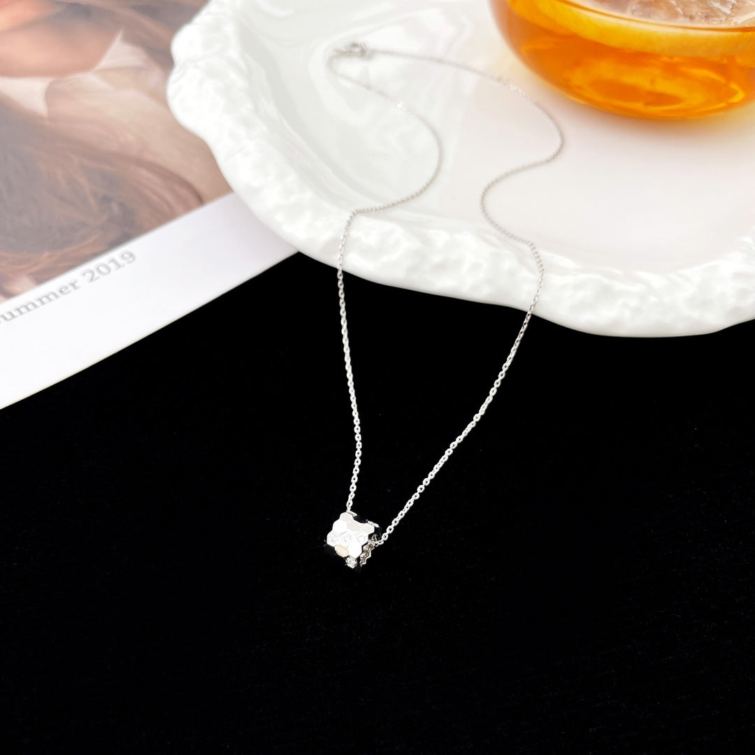 [Vicky] BEE MINI ANHÄNGER DIAMANT HALSKETTE