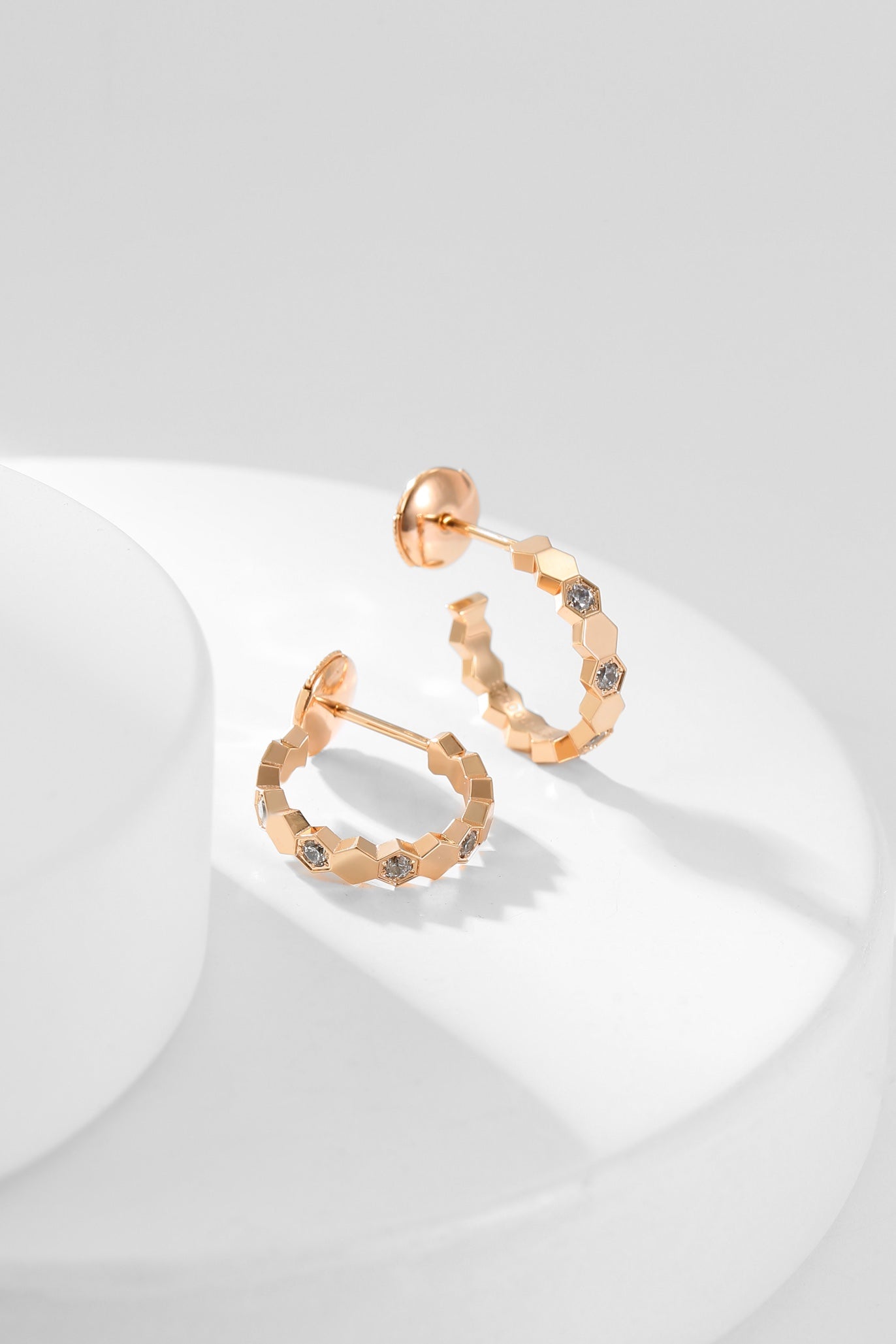 [Vicky]BEE LOVE DIAMOND HOOP EARRINGS