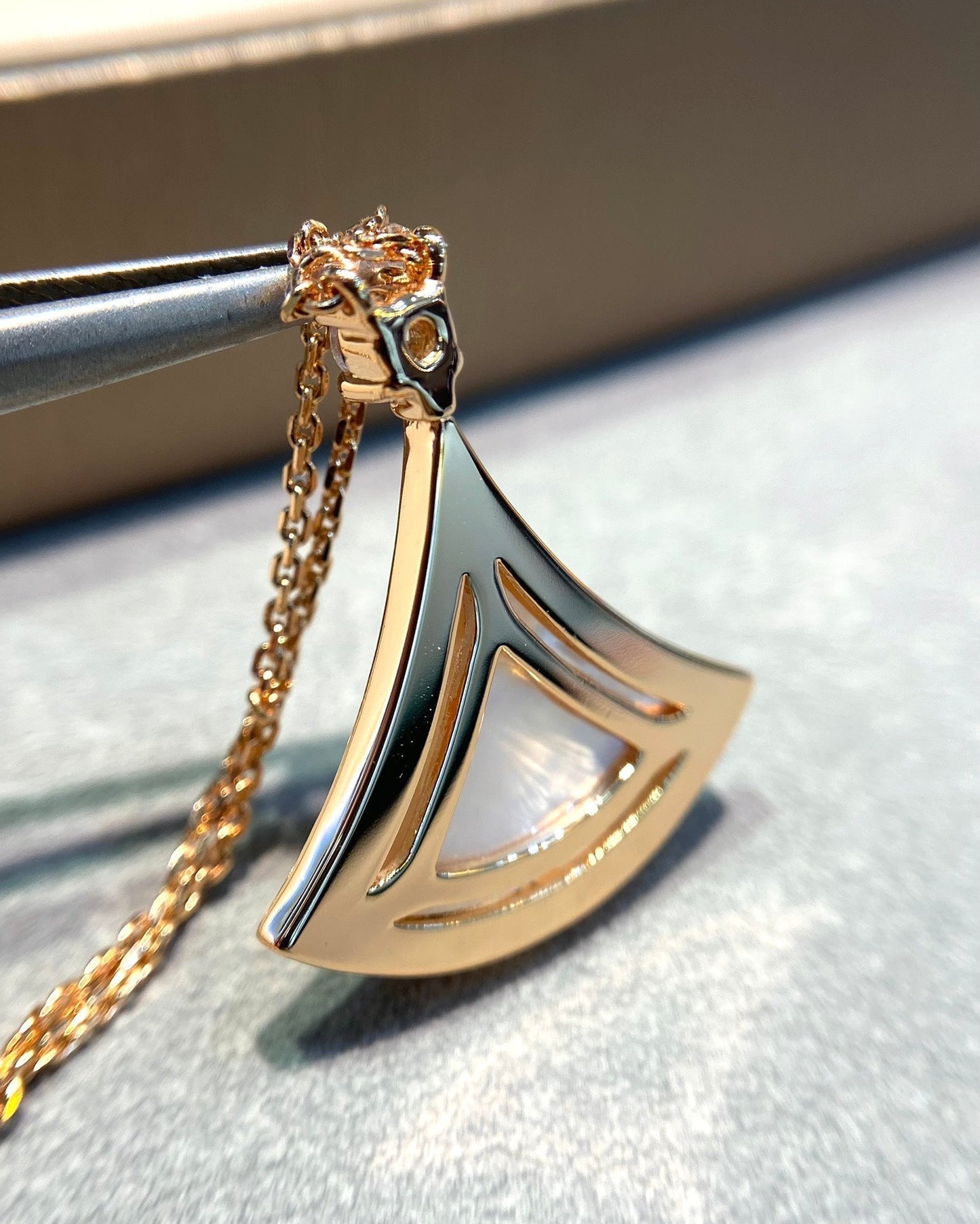 [Vicky]DREAM MOP DIAMOND PAVED PINK GOLD NECKLACE