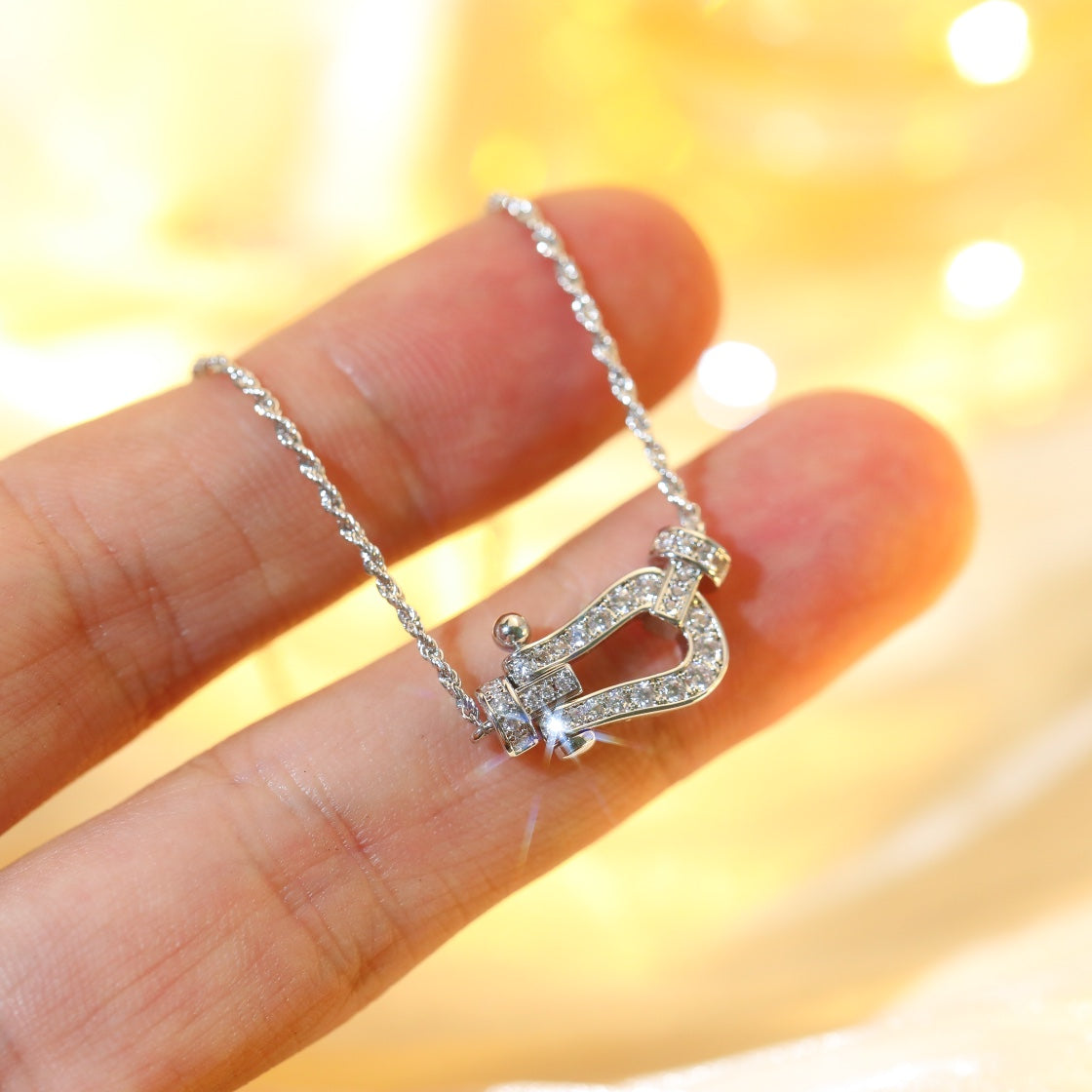 [ヴィッキー]フォース10 ダイヤモンド シルバーネックレス ミニモデル