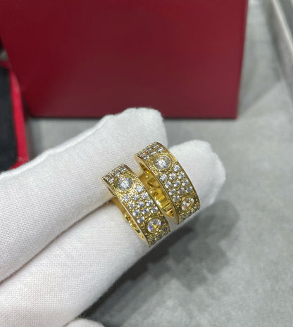 [Vicky]LOVE 5.5MM DIAMOND PAVED EARRINGS