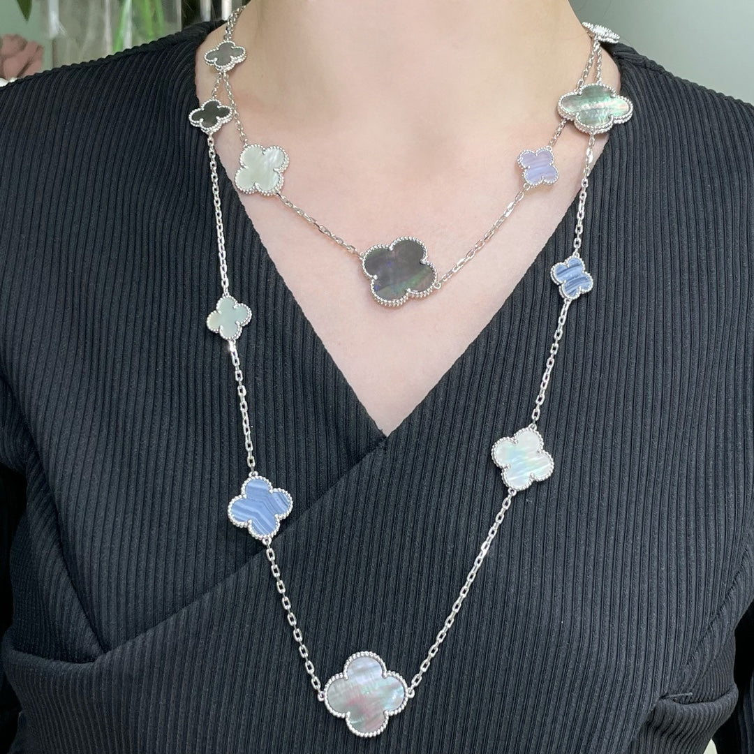 [Vicky]CLOVER 16 MOTIF CHALCEDONY MOP SILVER NECKLACE