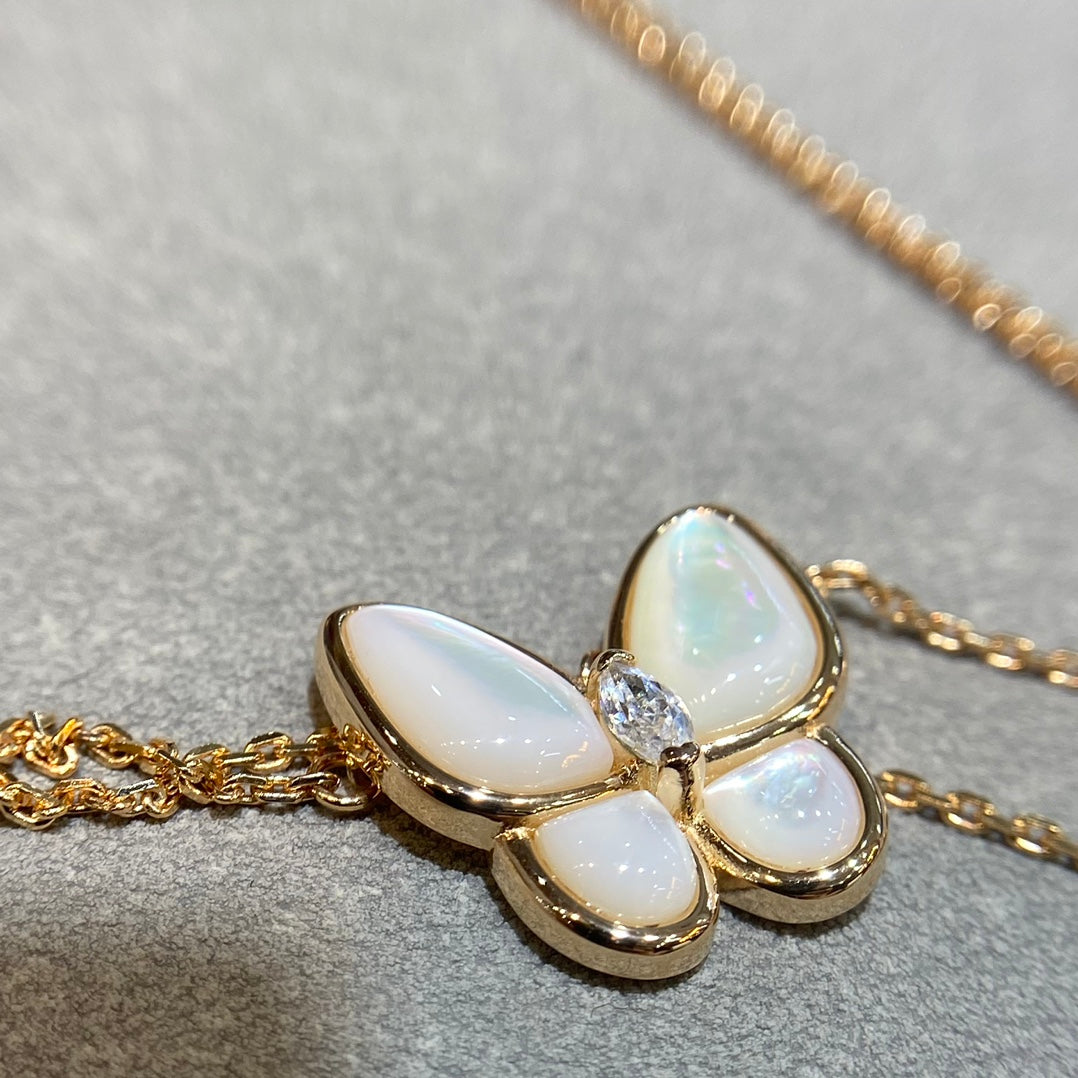 [Vicky]BUTTERFLY MOP DIAMOND NECKLACE