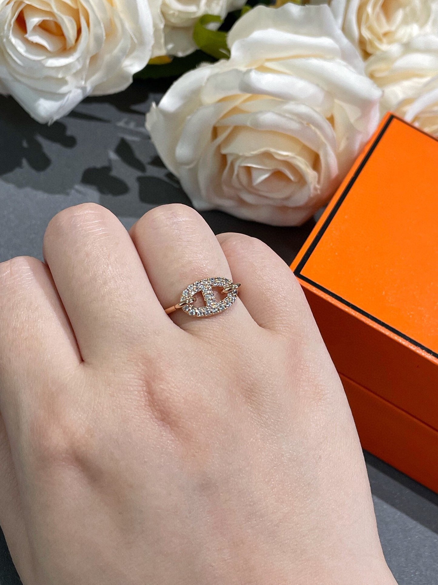 [Vicky]Runder kleiner Diamantring