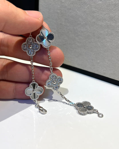 [Vicky]CLOVER 5 MOTIF SILVER DIAMOND BRACELET