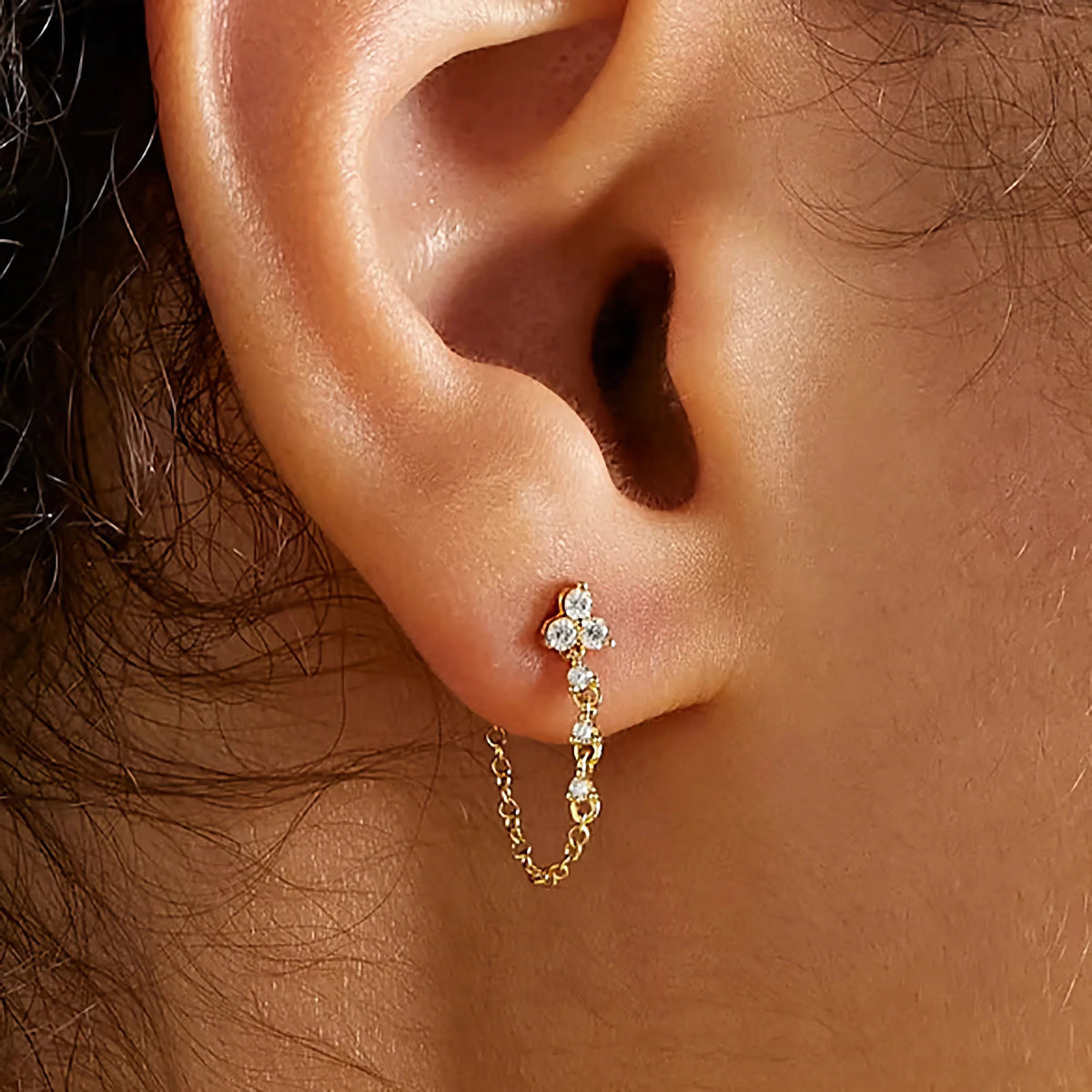 {
  "[Royal&Vicky]Daniella Diamond Chain Stud": "[Royal&Vicky]ダニエラ ダイヤモンド チェーン スタッドピアス"
}