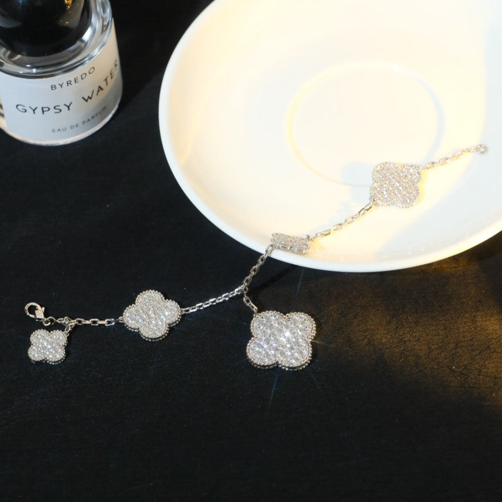 [Vicky]CLOVER BRACELET 5 MOTIF SILVER DIAMOND PAVED