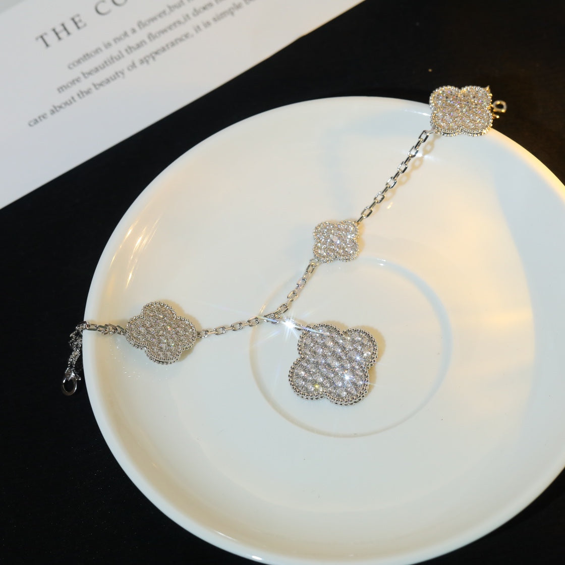 [Vicky]CLOVER BRACELET 5 MOTIF SILVER DIAMOND PAVED