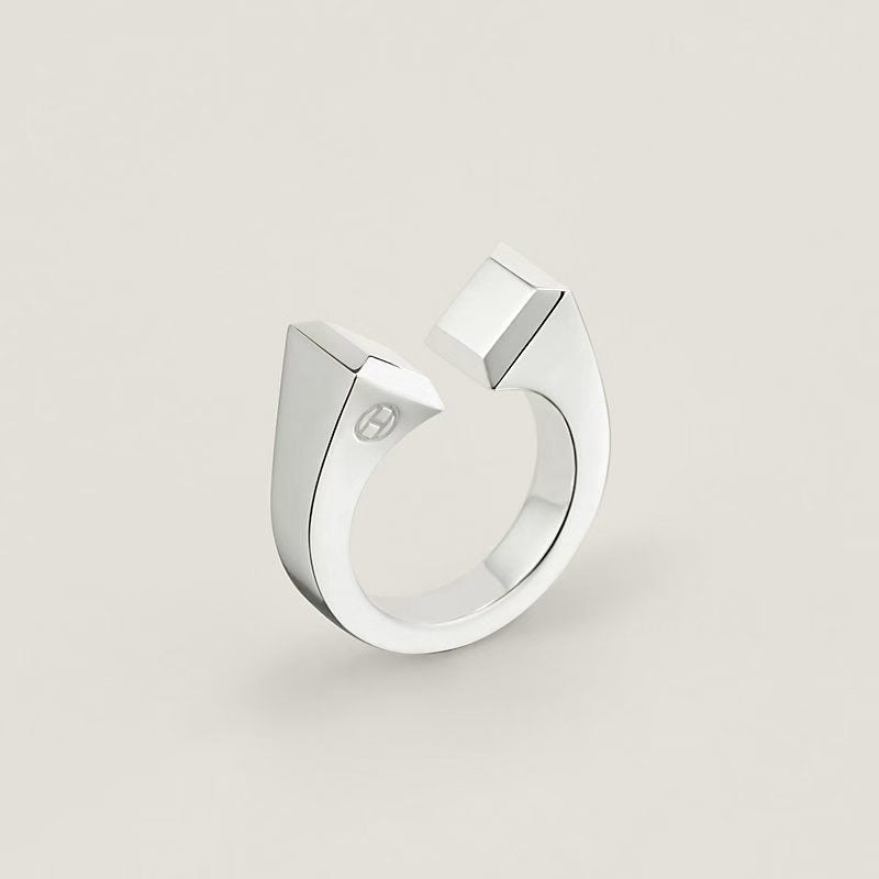 [Vicky]THE CONE RIVET RING IS OPEN AND ONE SIZE FITS ALL