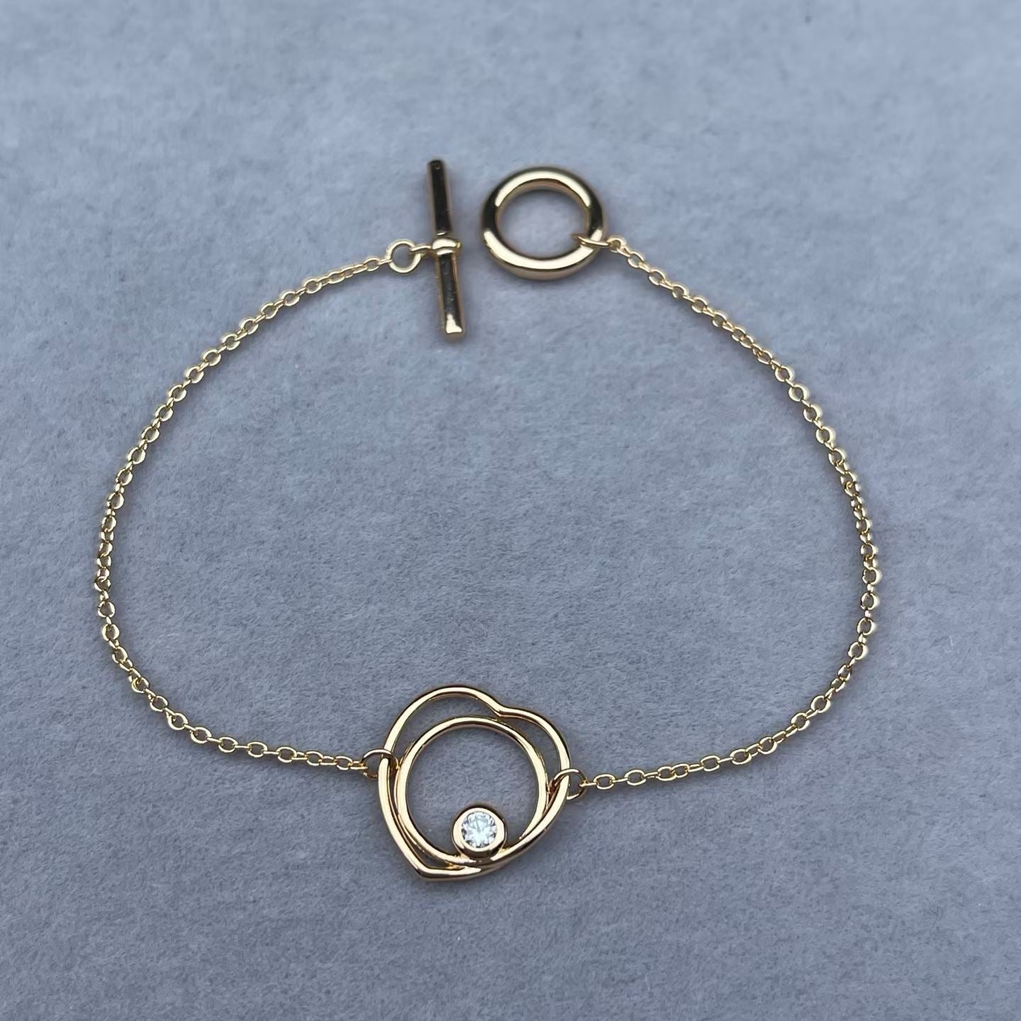 [Vicky]HOLLOW HEART SINGLE DIAMOND BRACELET