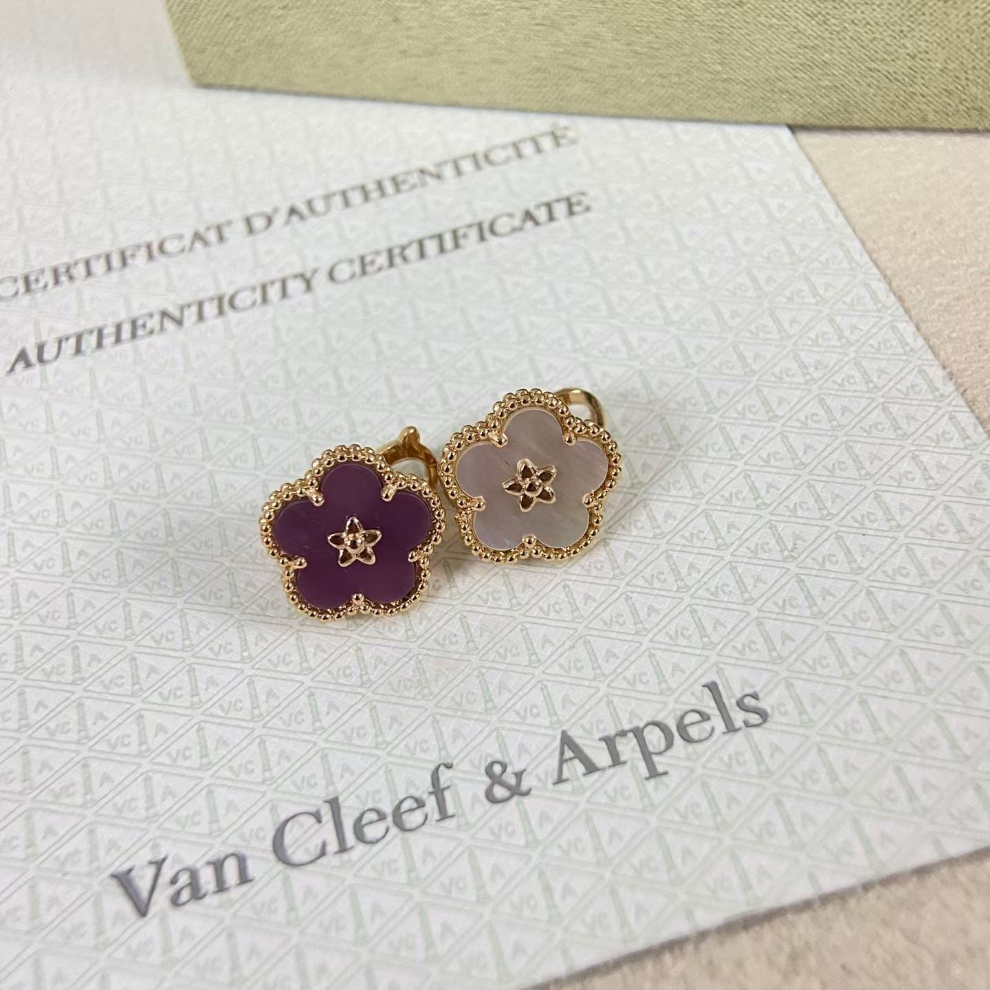 [Vicky]NEW PURPLE PLUM FRAGRANCE PLUM BLOSSOM GOLD EARRINGS