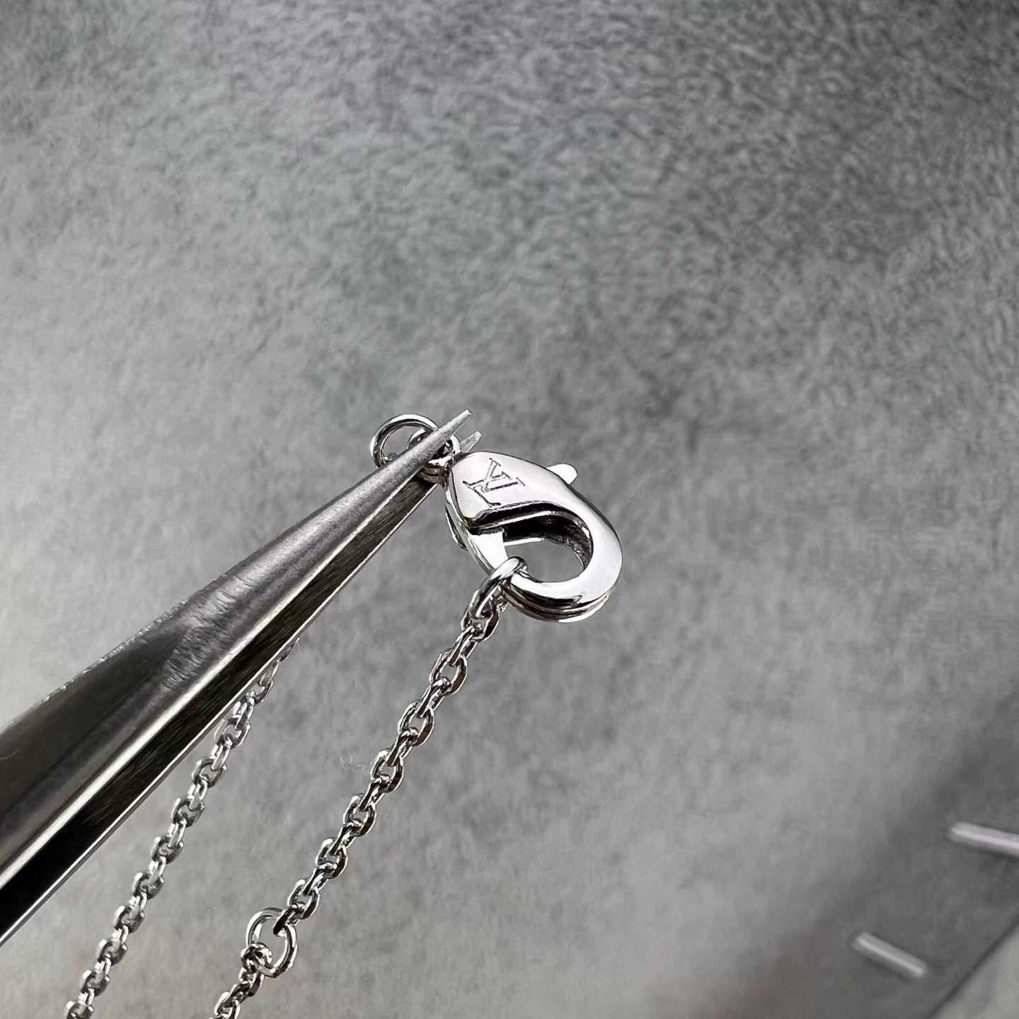 [Vicky]FOUR-LEAF CLOVER OPENWORK NECKLACE