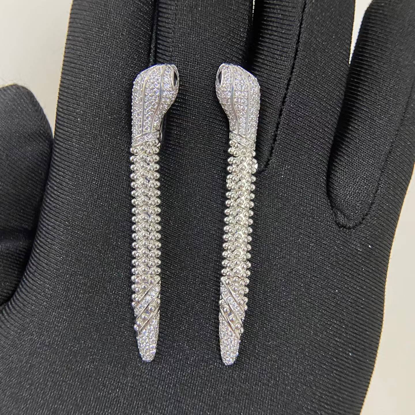 [Vicky]DIAMOND-SET DEW DROP SERPENT SERIES SNAKE CLIP EARRINGS