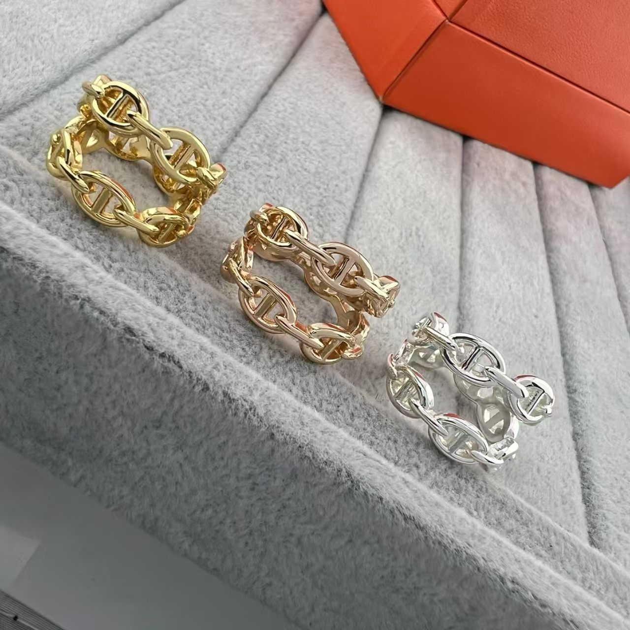 [Vicky]GLOSSY FINISH SQUARE COMBINATION DOUBLE-LAYER PIG NOSE RING