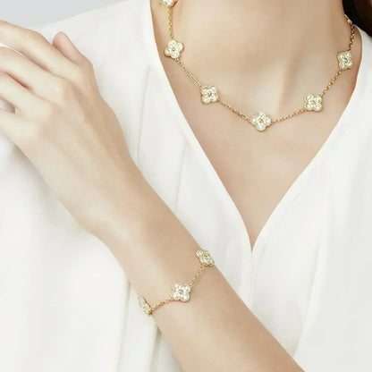 [Vicky] CLOVER 5 MOTIF FULL DIAMOND BRACELET COLLECTION