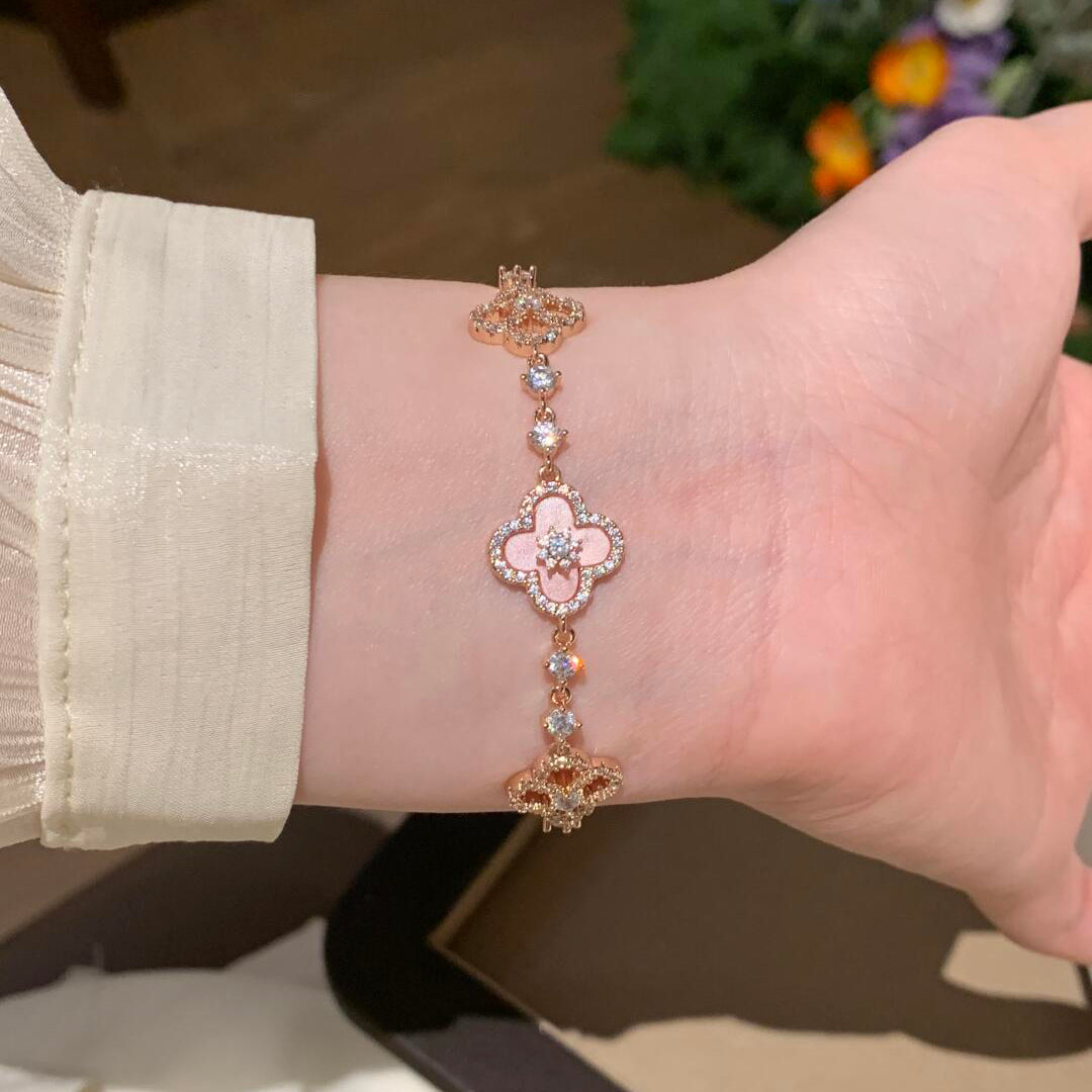 [Vicky ]CLOVER 5 MOTIF PINK BLUE RED WHITE BRACELET