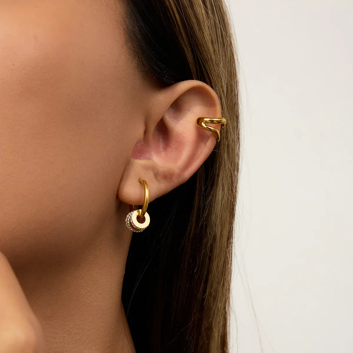[Royal Vicky]Rosiel Gold Ear Cuff Earrings