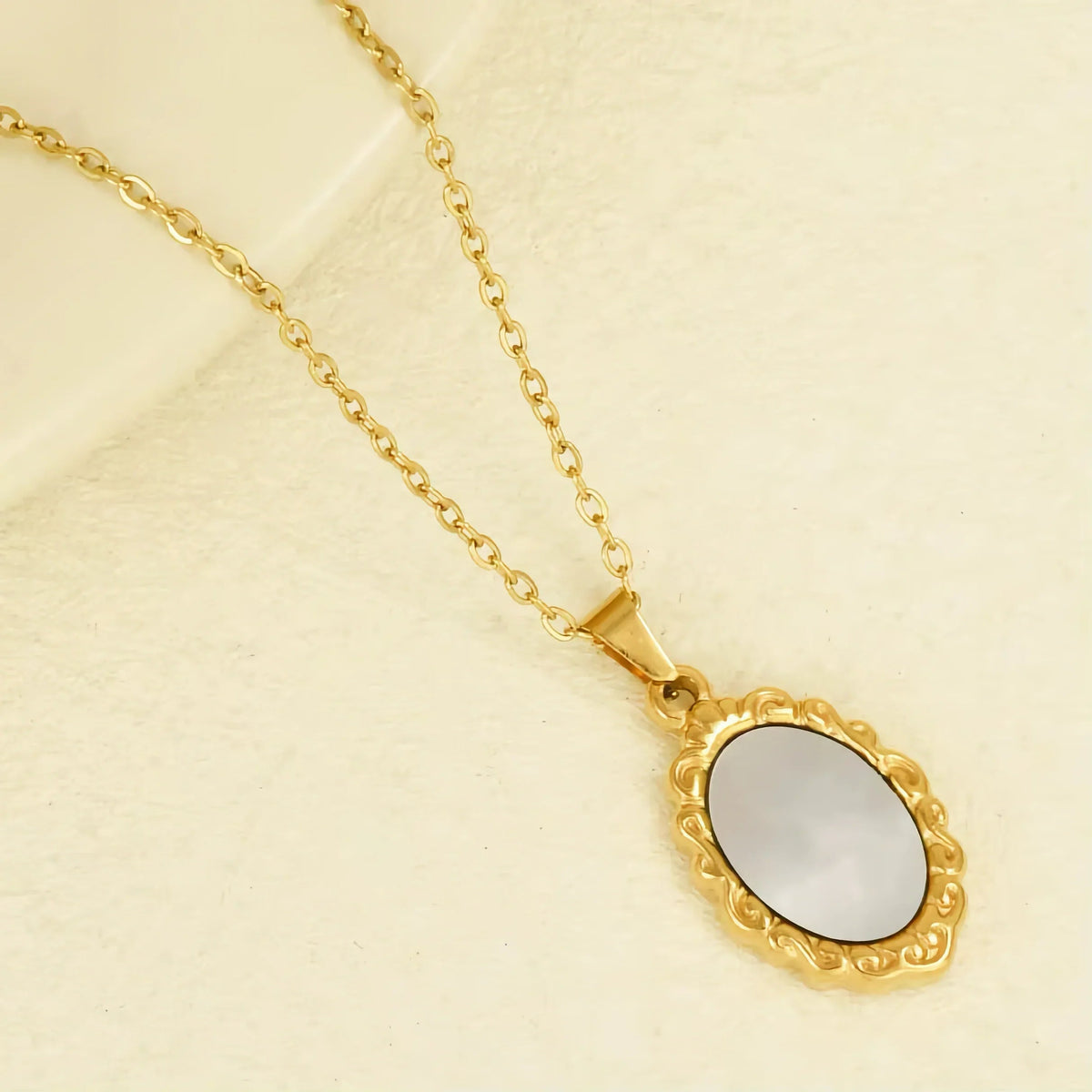 [Royal&Vicky]Roselle Vintage Perlmutt-Anhänger