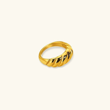 {
  "[Royal&Vicky]Amaia Gold Croissant Ring": "[Royal&Vicky] アマイア ゴールド クロワッサン リング"
}