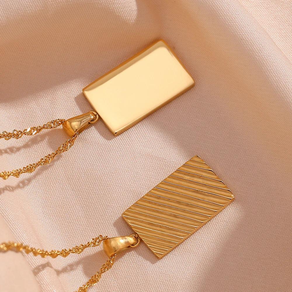 [Royal Vicky]Dahlia Gold Necklace