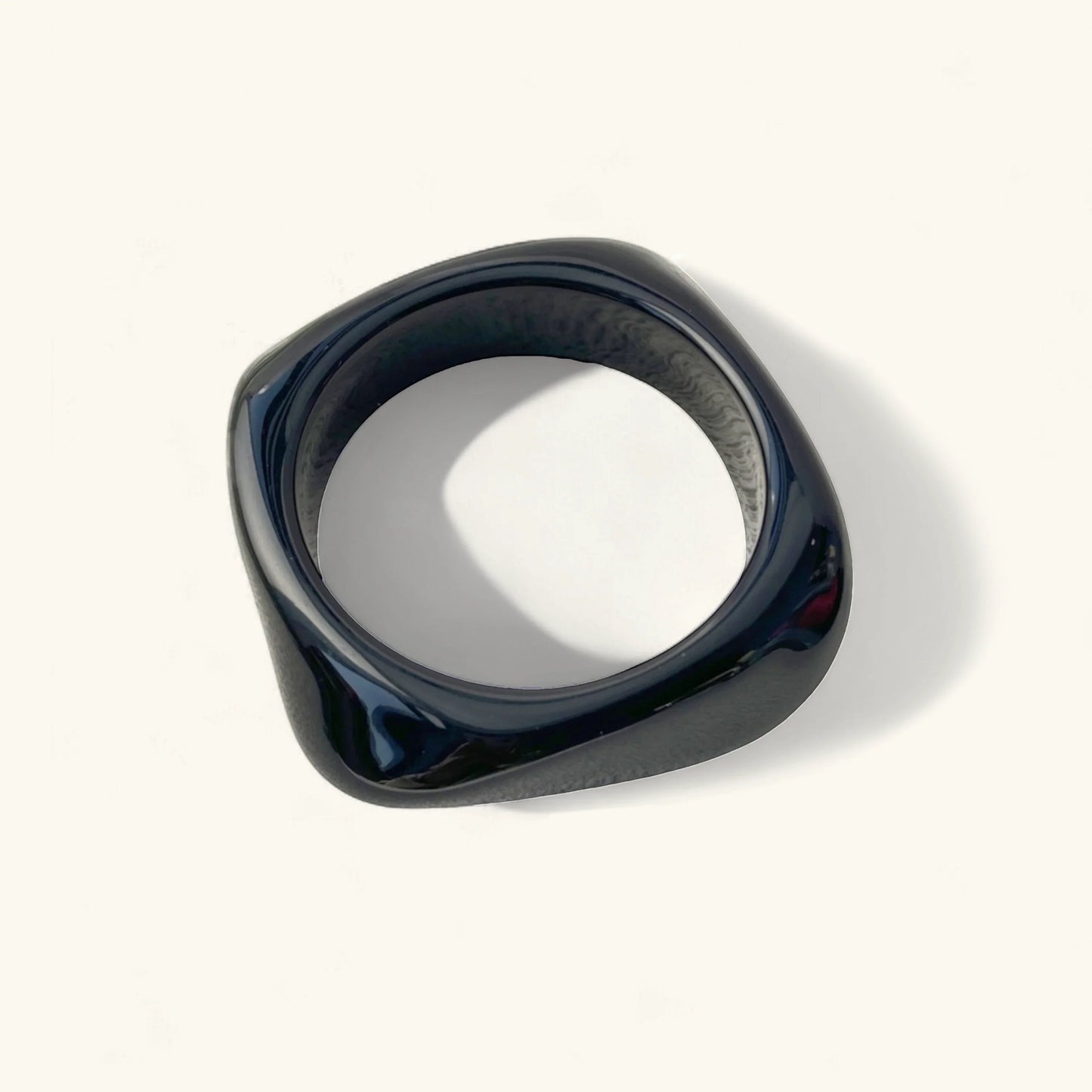 [Royal Vicky]Avaria Acrylic Bangle